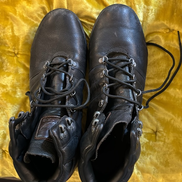 Adidas Blauvet Boots all black - Picture 3 of 4